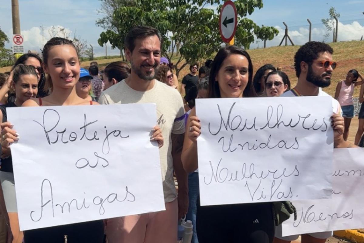 Homens estiveram juntos 