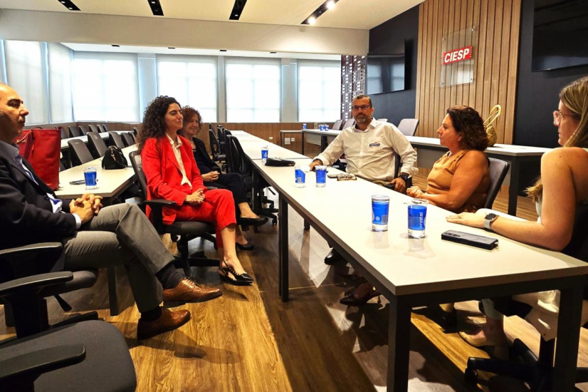 Marianna foi recepcionada pelo diretor titular Marcelo Cereser, por Cida Gibrail e por Paula Possas Cereser, representantes do Confem Jundiaí