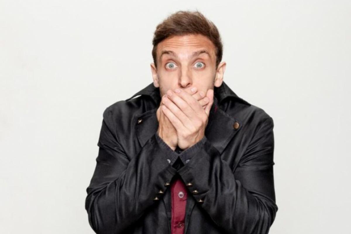 Leo Lins adia show em São José dos Campos para 2026