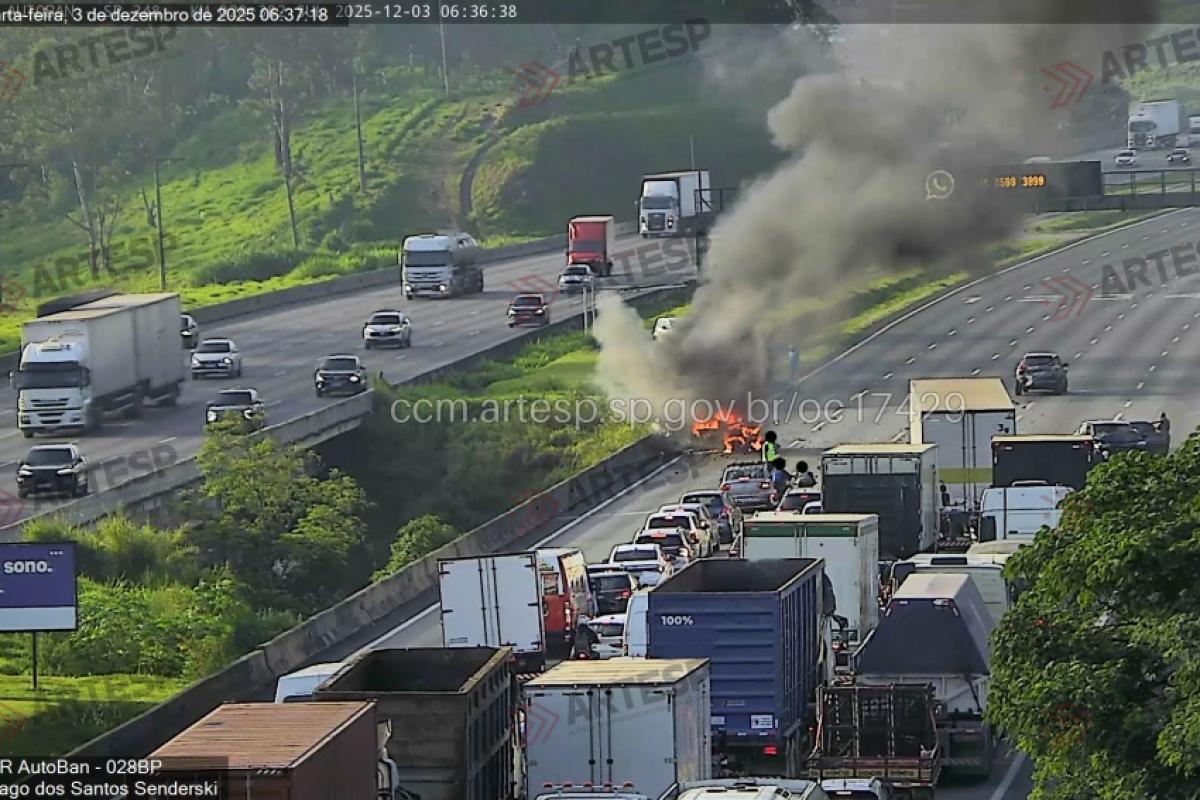 Na Bandeirantes, o acidente foi nesta manhã, na entrada de São Paulo