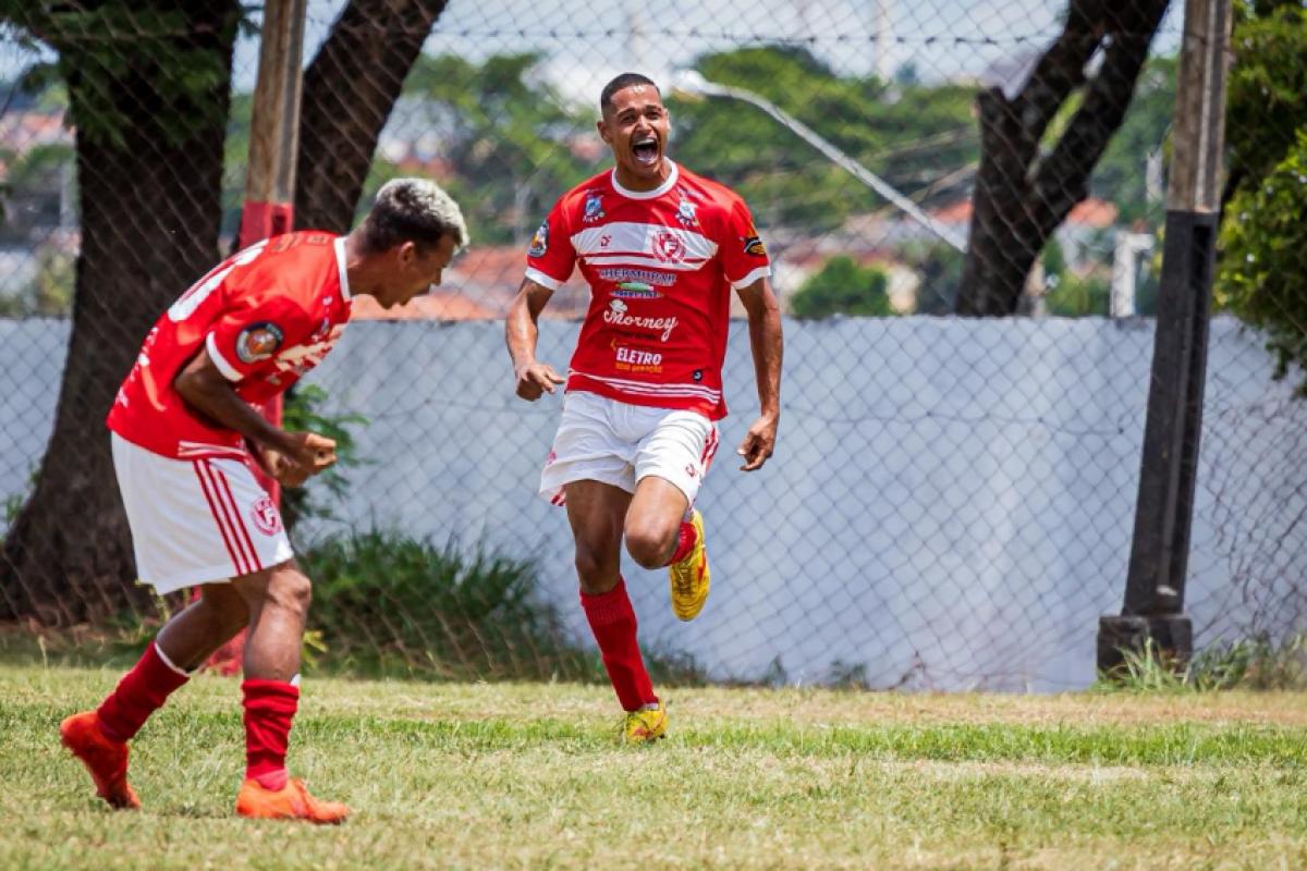 O jogo foi realizado no Estádio Mirante Ferroviário