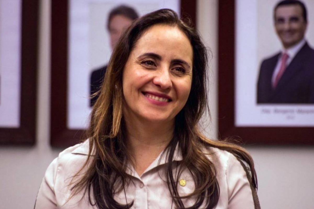 Adriana Ventura se reuniu com apoiadores e figuras políticas da cidade