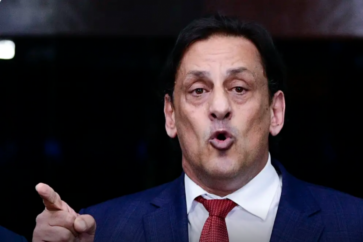  Wassef utilizou expressões de cunho racista ao se dirigir à funcionária, incluindo o termo “macaca”. 