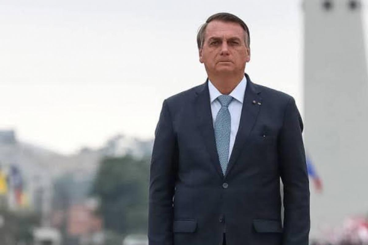 No caso de Bolsonaro, o problema aconteceu dos dois lados, configurando-se, então, como uma hérnia inguinal bilateral.