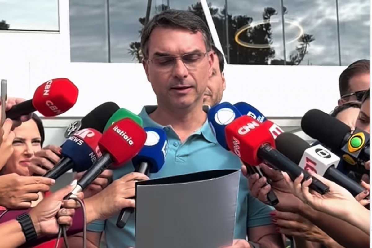 No texto, o ex-presidente fala em 'continuidade' e cita batalhas que estaria enfrentando. 