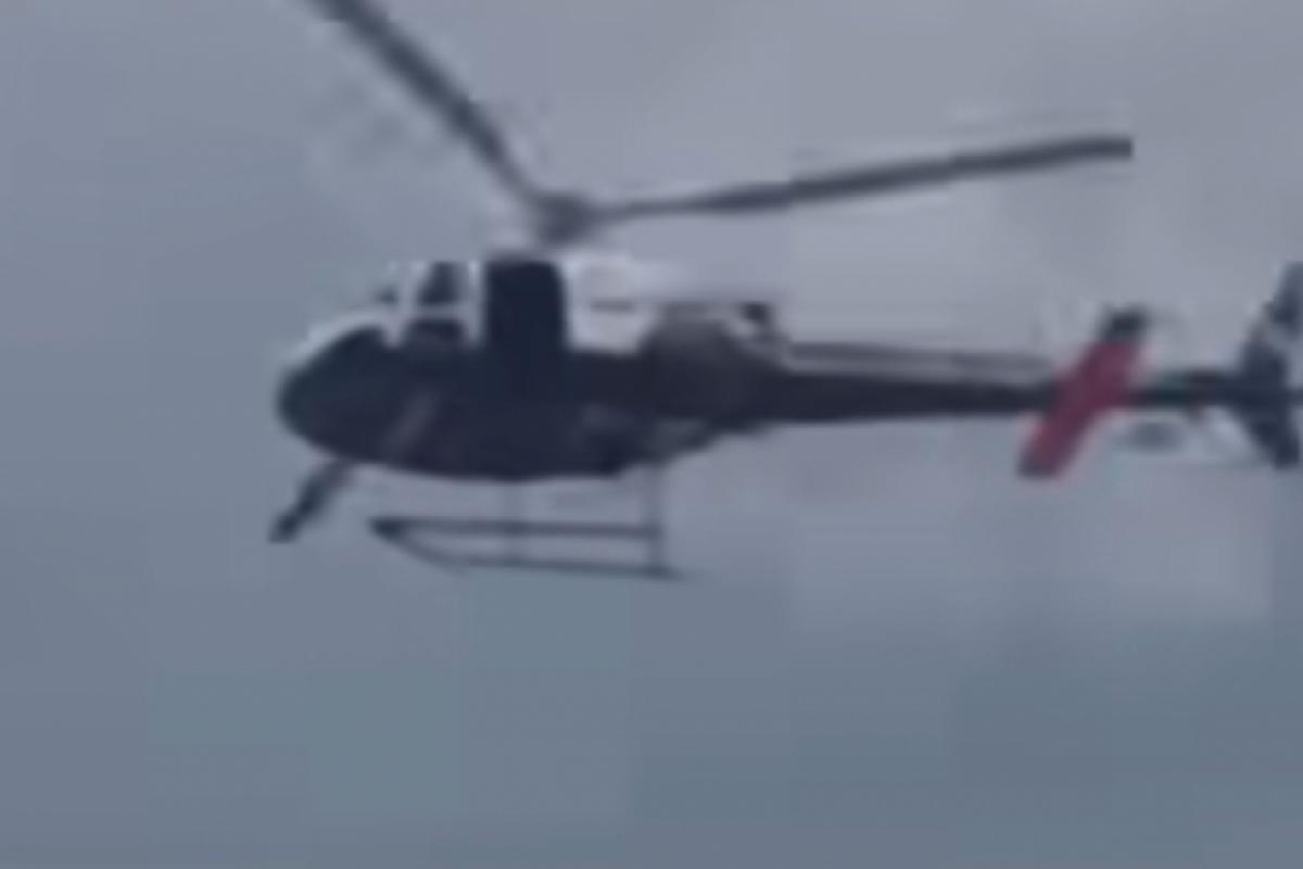 Homem havia acabado de realizar a manutenção de um caminhão quando tentou retirar do local a lavadora, que ainda estava conectada à tomada.