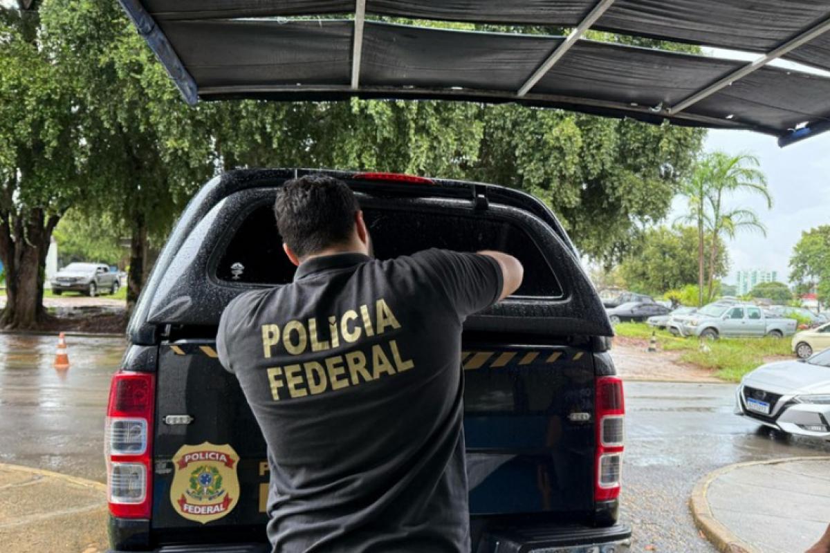 Segundo a PF, a operação cumpriu 11 mandados de prisão temporária e seis de busca e apreensão.