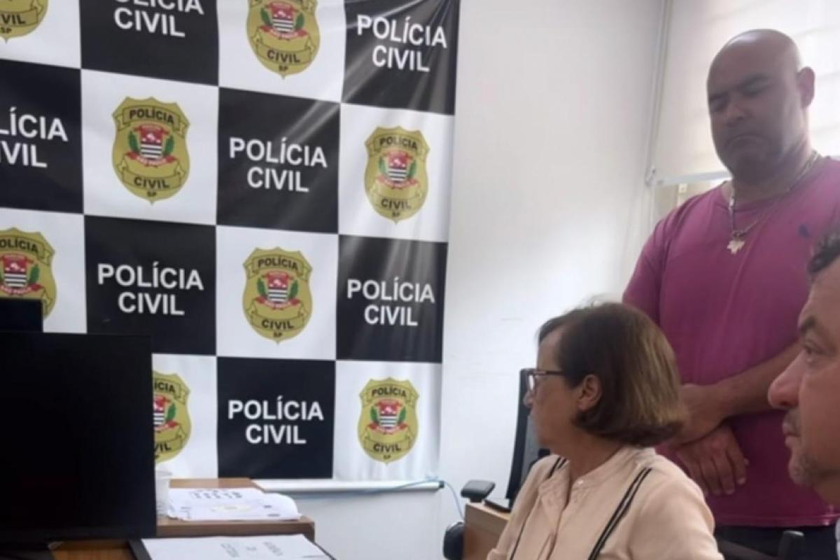 Vereadora Edna Flor, Gilberto Batata e demais testemunhas registrando o boletim de ocorrência na Polícia Civil de Araçatuba 
