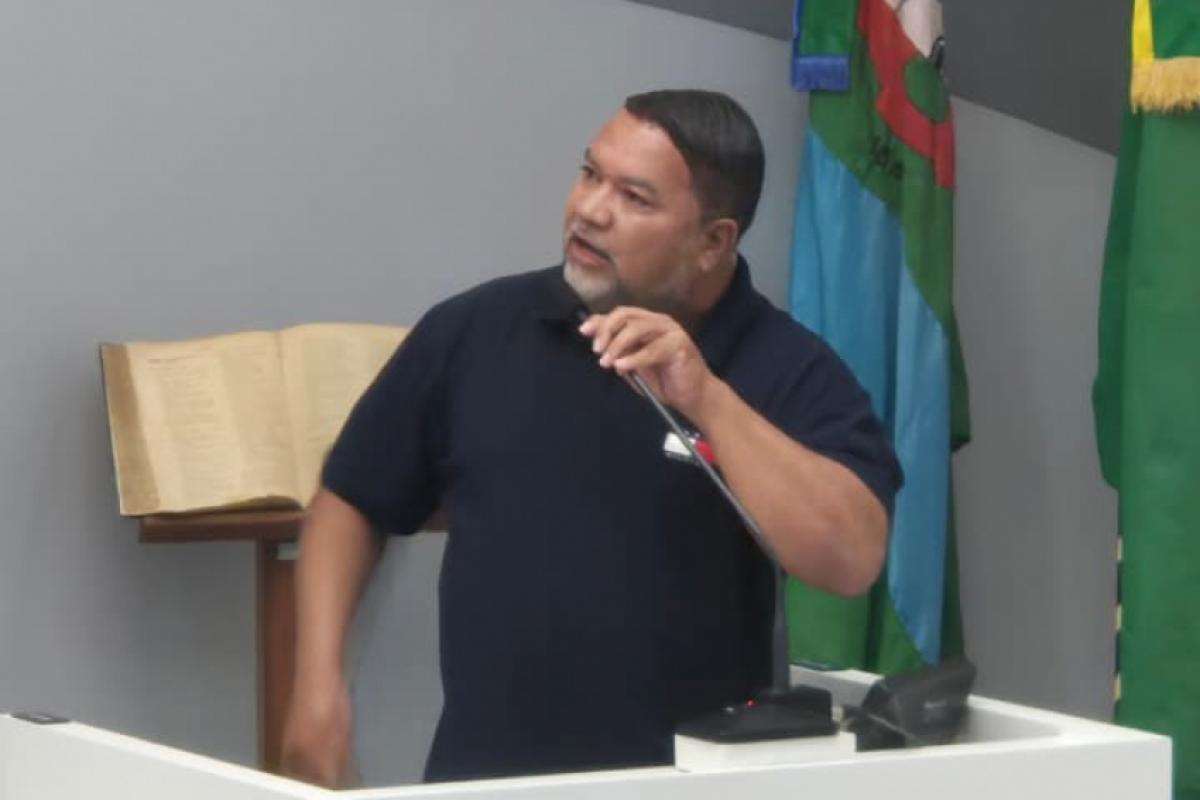 Romildo se exaltou e subiu o tom de voz ao criticar a falta de humanidade para lidar com a população