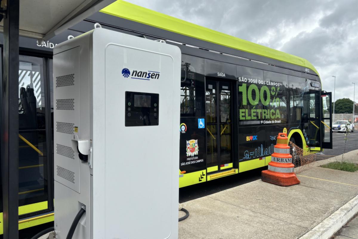 Ponto de recarga do ôninus elétrico em São José