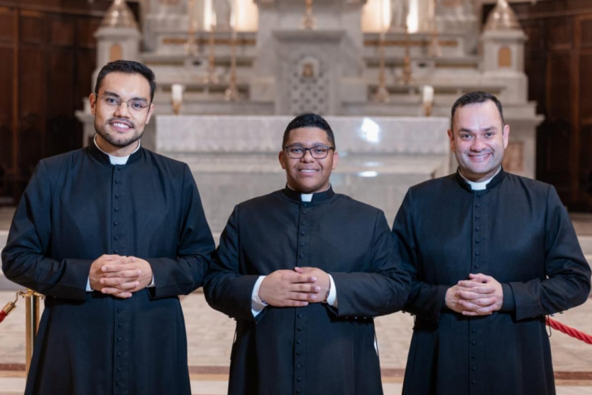 Da esquerda para a direita: Alisson, Lucas e Manollo.
