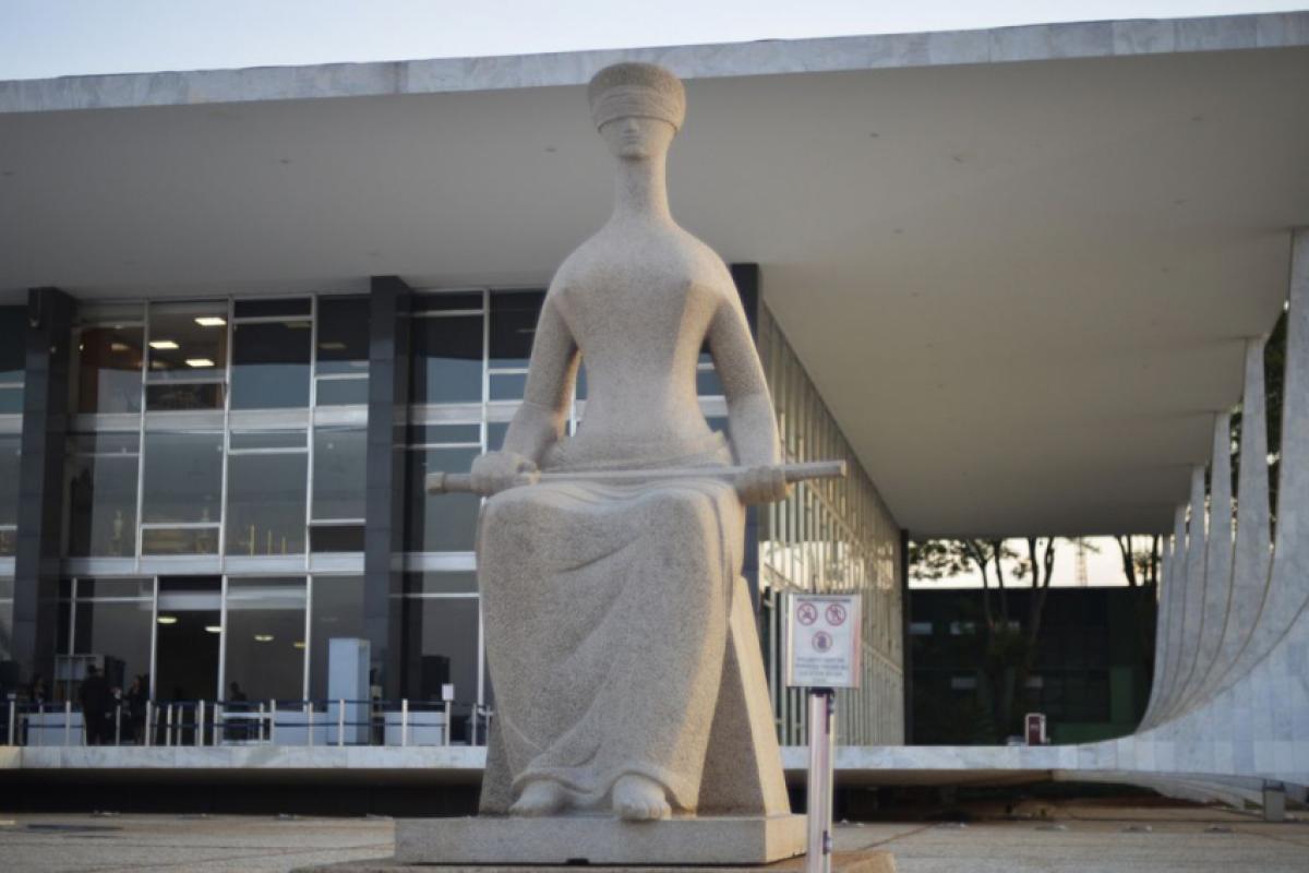 Gilmar Mendes determinou que apenas o procurador-geral da República pode apresentar pedido de impeachment contra ministro do Supremo.