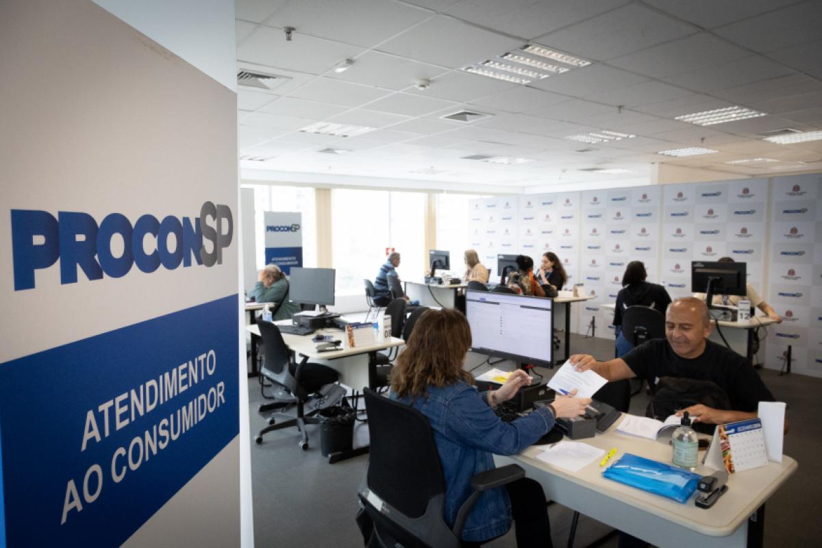 Entre os dias 13 e 28 de novembro deste ano, fiscais do Procon-SP realizaram a Operação Black Friday 2025