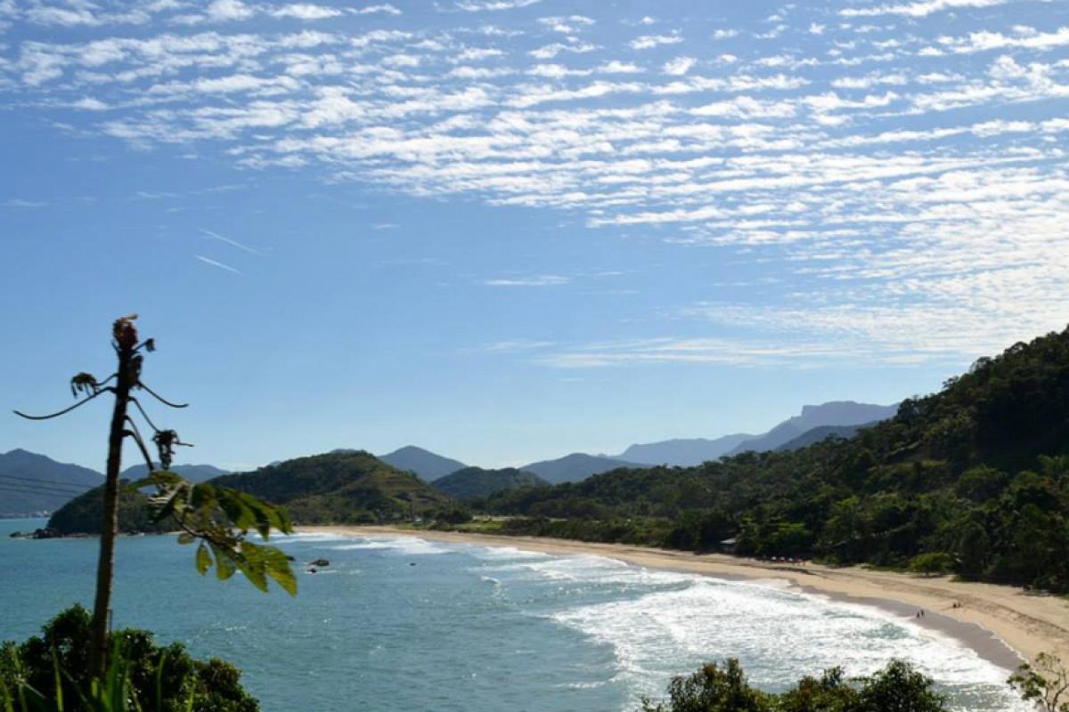 Levantamento indica que a faixa de areia já está diminuindo aceleradamente em várias cidades.