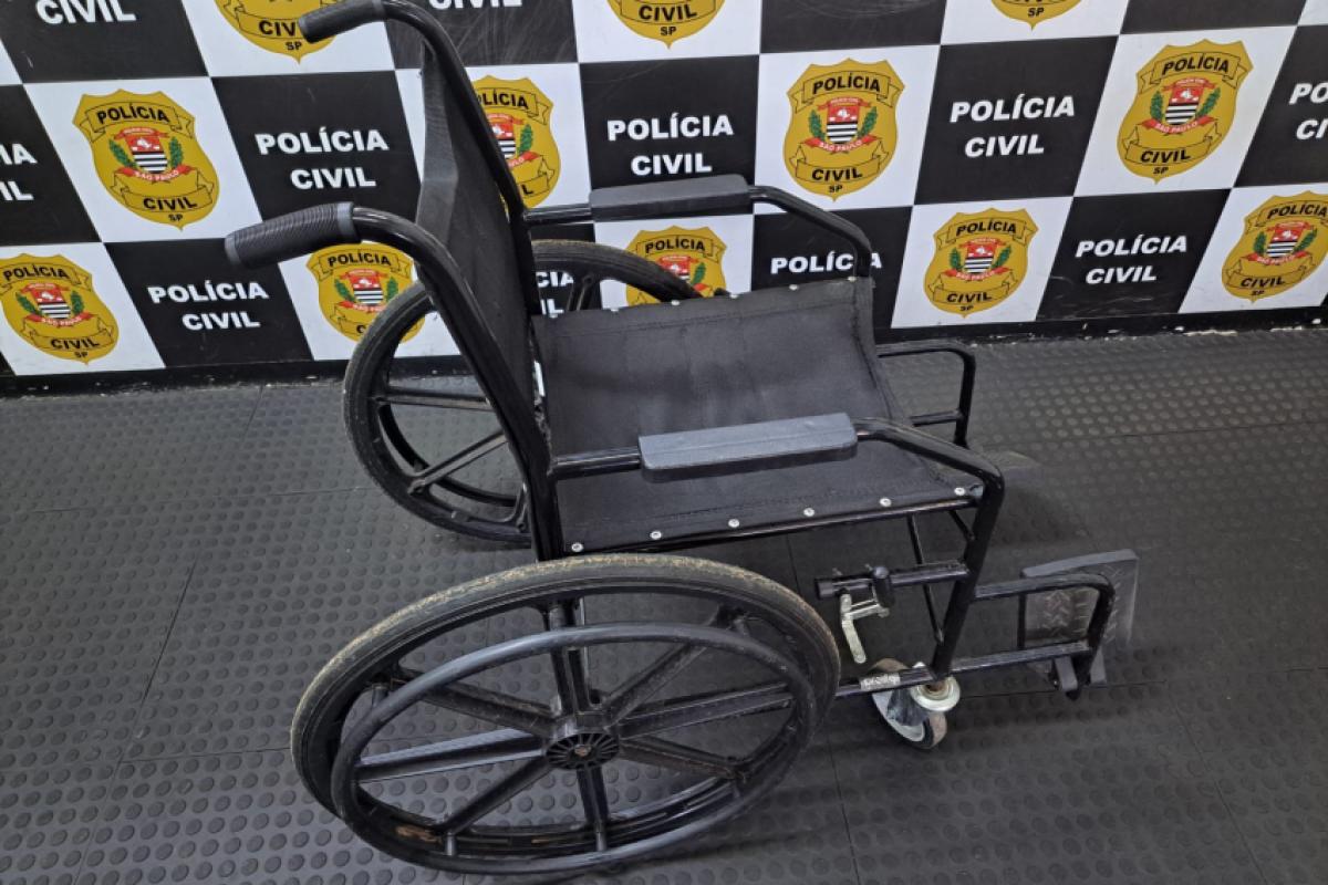 Cadeira de rodas furtada no pronto socorro que homem tentava vender