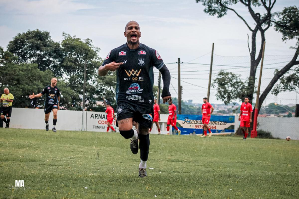 O jogo foi realizado no Estádio Mirante Ferroviário
