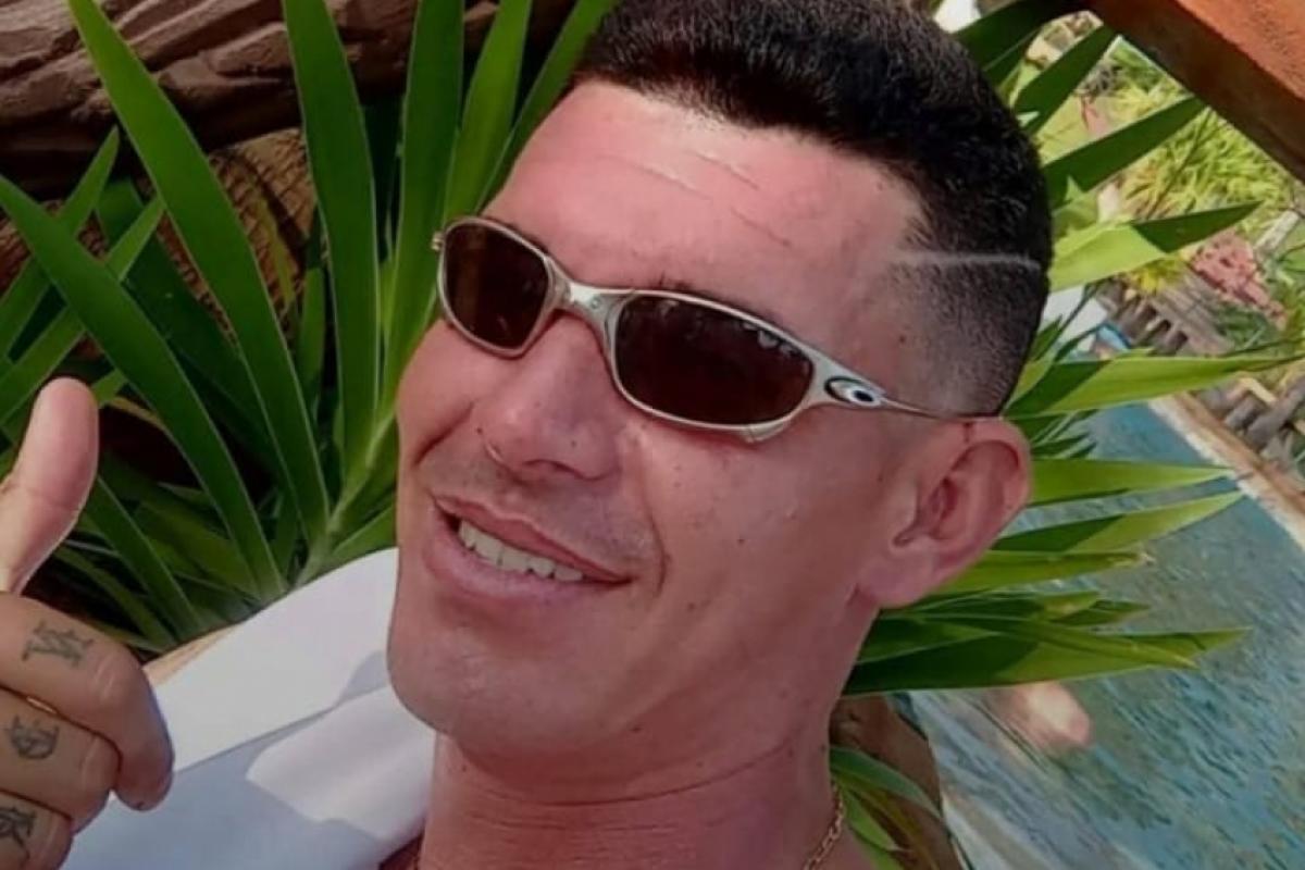 Dener Ribeiro Antoniole, de 34 anos, morreu após ser baleado no condomínio Moradas, em Araçatuba; o caso é investigado como homicídio pela Polícia Civil