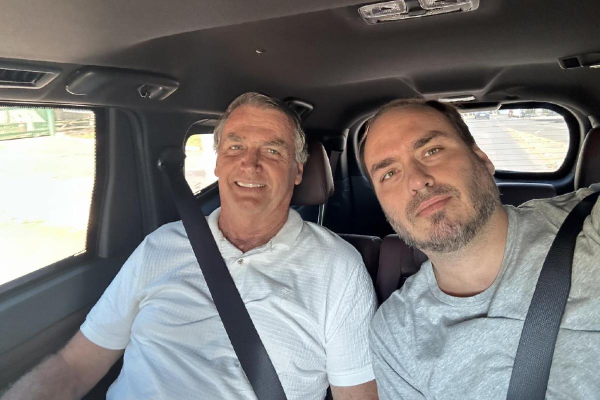 O procedimento será realizado para tratar um quadro de hérnia inguinal bilateral.