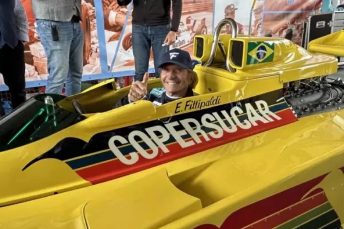 Emerson no carro da equipe Copersucar-Fittipaldi 