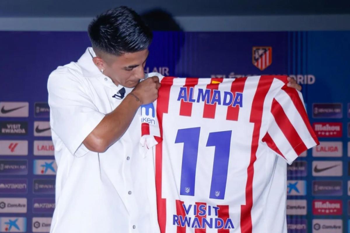 Almada atualmente defende o Atlético de Madri