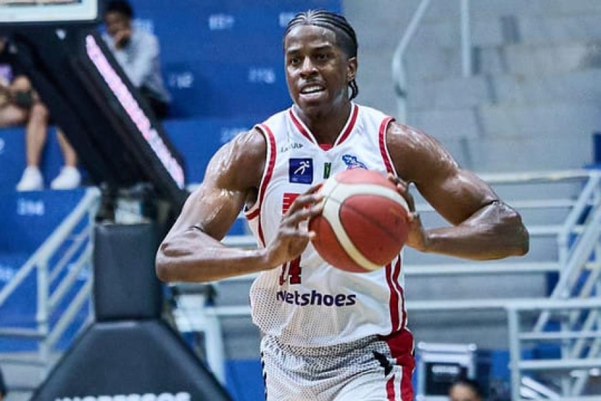 Georginho durante partida contra o Corinthians nessa quarta-feira no Pedrocão