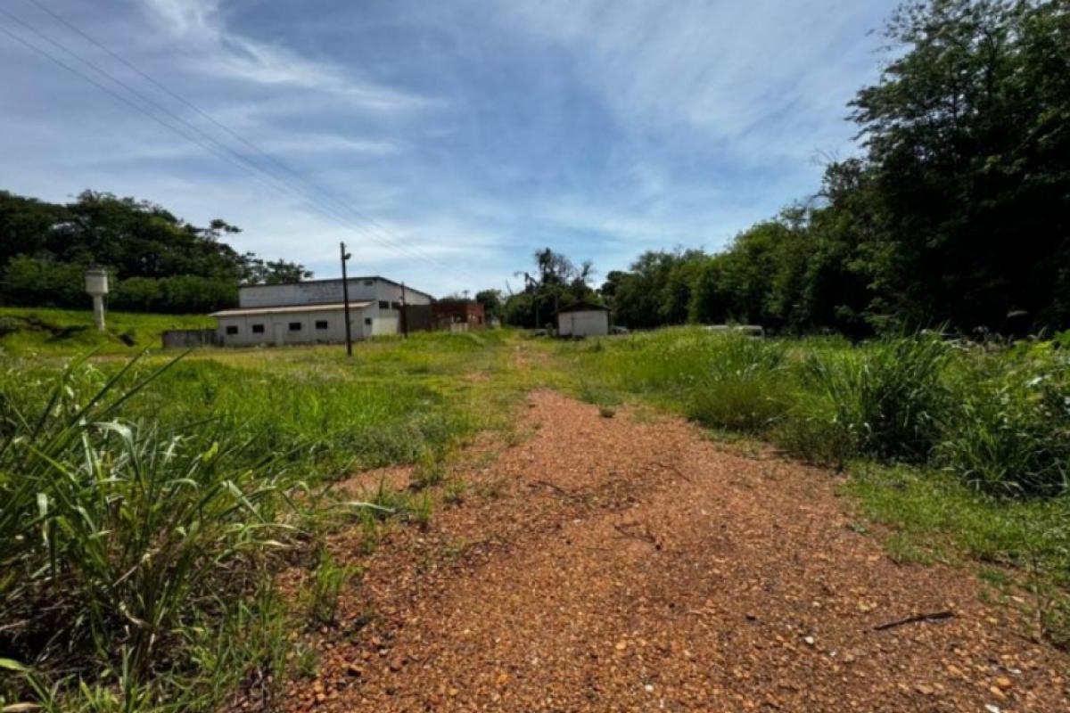 Terreno do antigo Matadouro Municipal, uma das áreas disponibilizadas pela Prefeitura de Macatuba em novos editais de doação