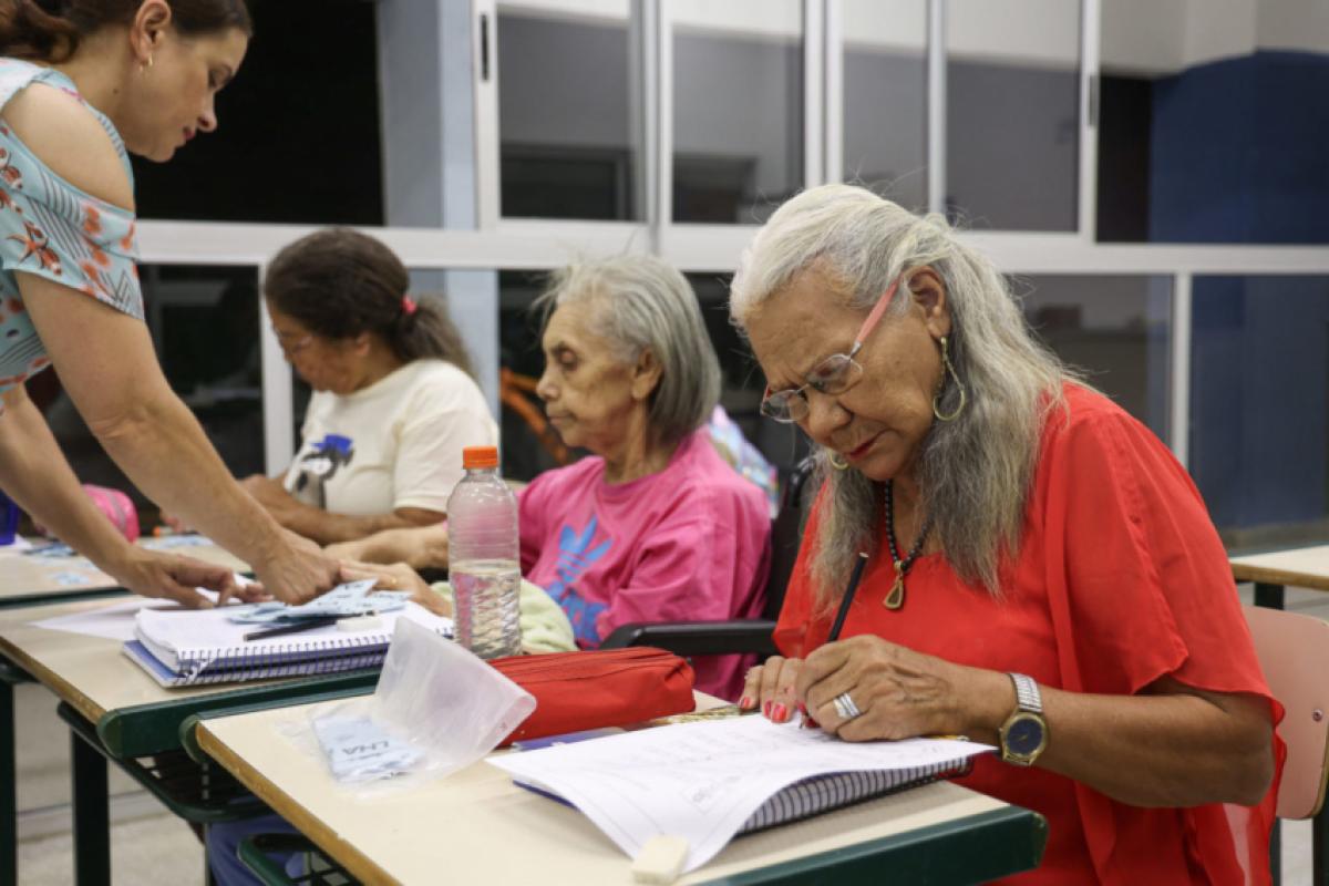 Nos novos núcleos, será ofertado o Ensino Fundamental – Anos Iniciais (alfabetização), com aulas gratuitas no período noturno, das 18h às 22h