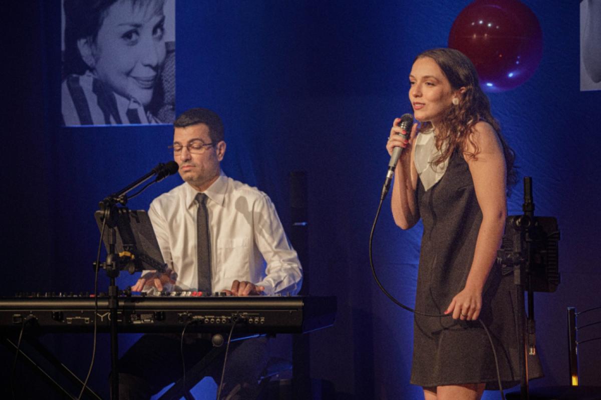 Os dois se reencontram nos palcos após o sucesso do show “A Bossa Delas”, um tributo às grandes vozes femininas da Bossa Nova