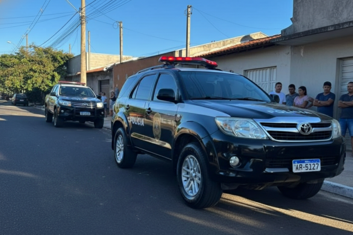 Investigação aponta que adolescente participava da venda de drogas na própria casa