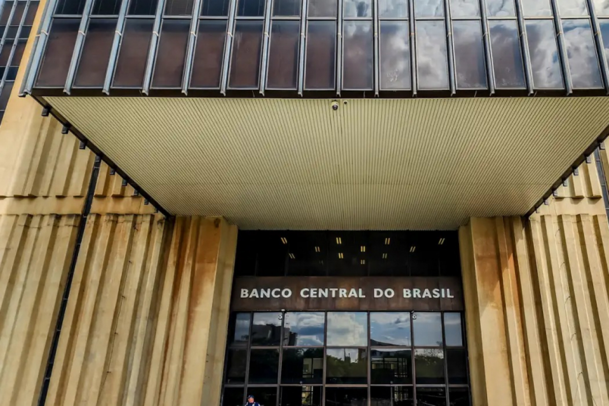 Influenciadores disseram ter sido abordados para gravar vídeos contra o Banco Central