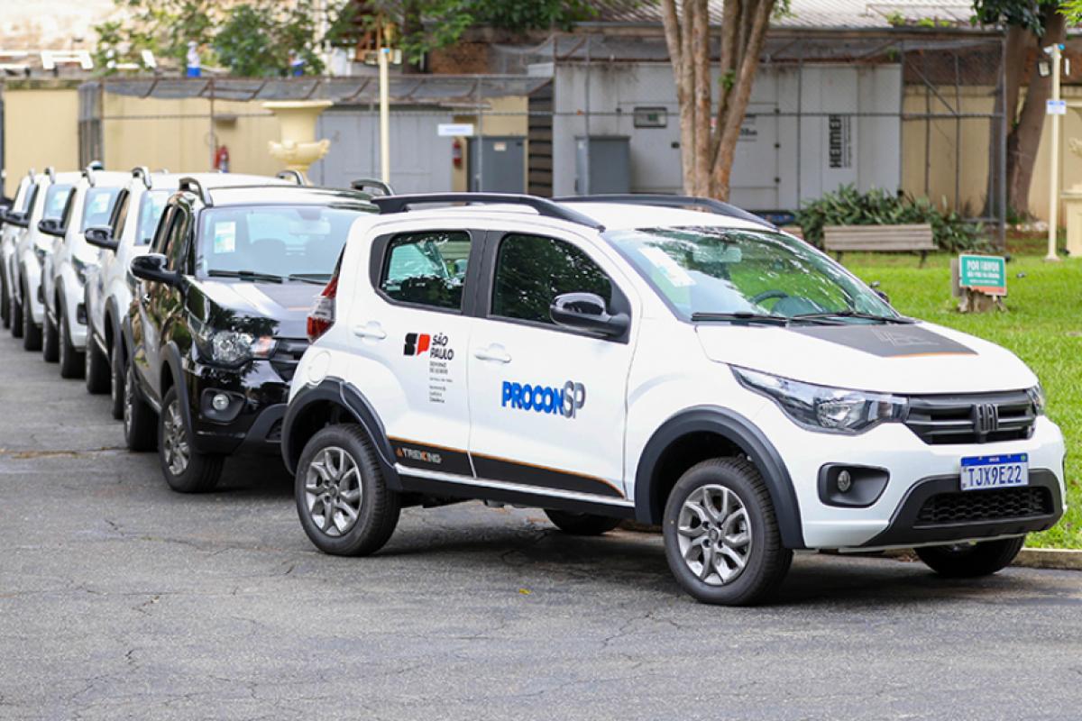 Os carros serão utilizados em atividades de fiscalização e orientação do comércio em 15 cidades