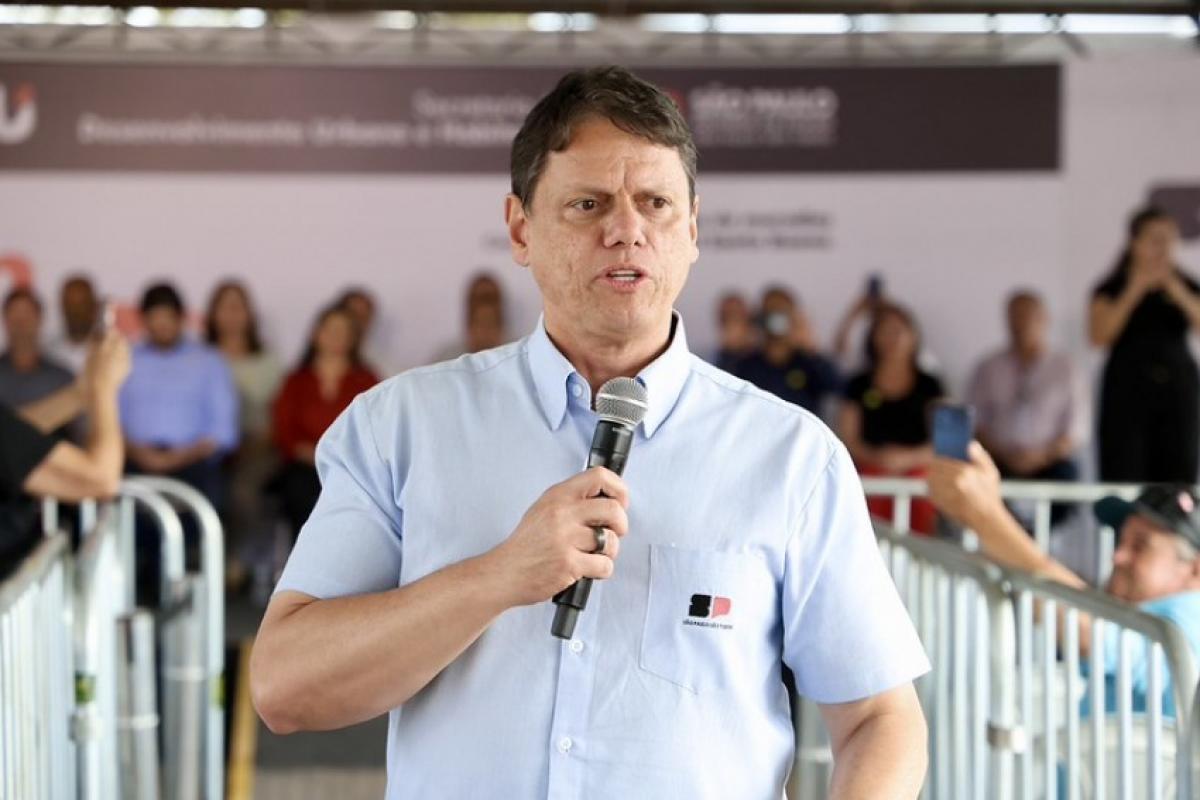 Tarcísio voltou a reafirmar, pela segunda vez em duas semanas, que não quer disputar a Presidência no lugar de Flávio Bolsonaro (PL)