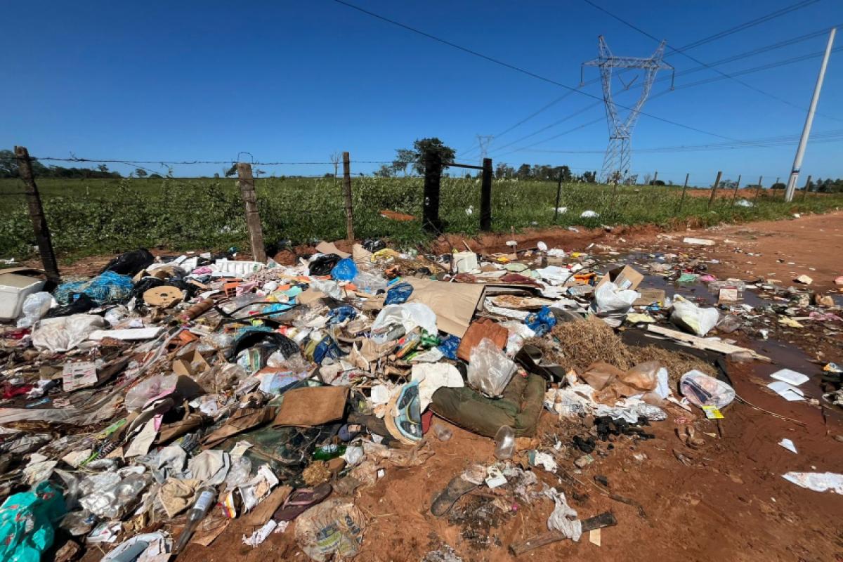 O ponto deveria receber apenas lixo doméstico dos moradores de chácaras e sítios próximos