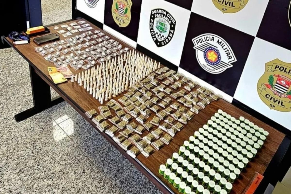 Ação no bairro Vila Nunes, em Paulínia, apreendeu quase 500 porções de drogas.