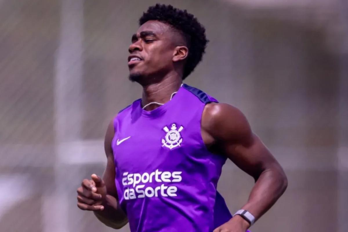 O zagueiro Félix Torres está satisfeito com a possibilidade de defender o Colorado