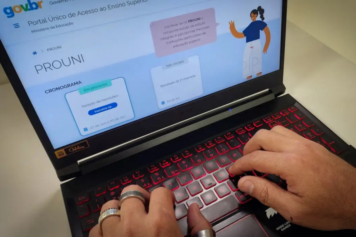 Alunos podem se inscrever pelo Portal Acesso Único ao Ensino Superior