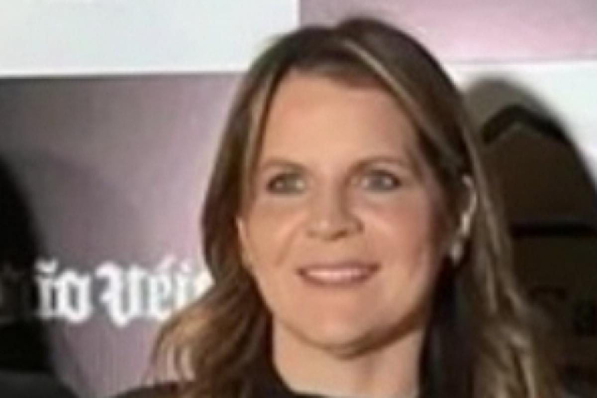 Fabi Angolini, de 42 anos, caiu do 14º andar de condomínio na região central. Operação de socorro mobilizou equipes dos Bombeiros, PM e helicóptero Águia.