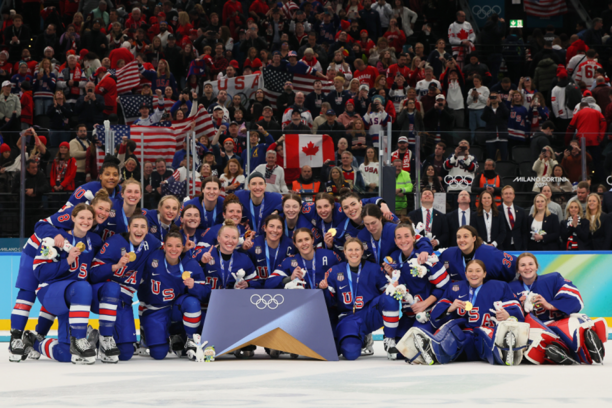 As mulheres dos EUA conquistaram o ouro ao vencer o Canadá na final olímpica de quinta-feira