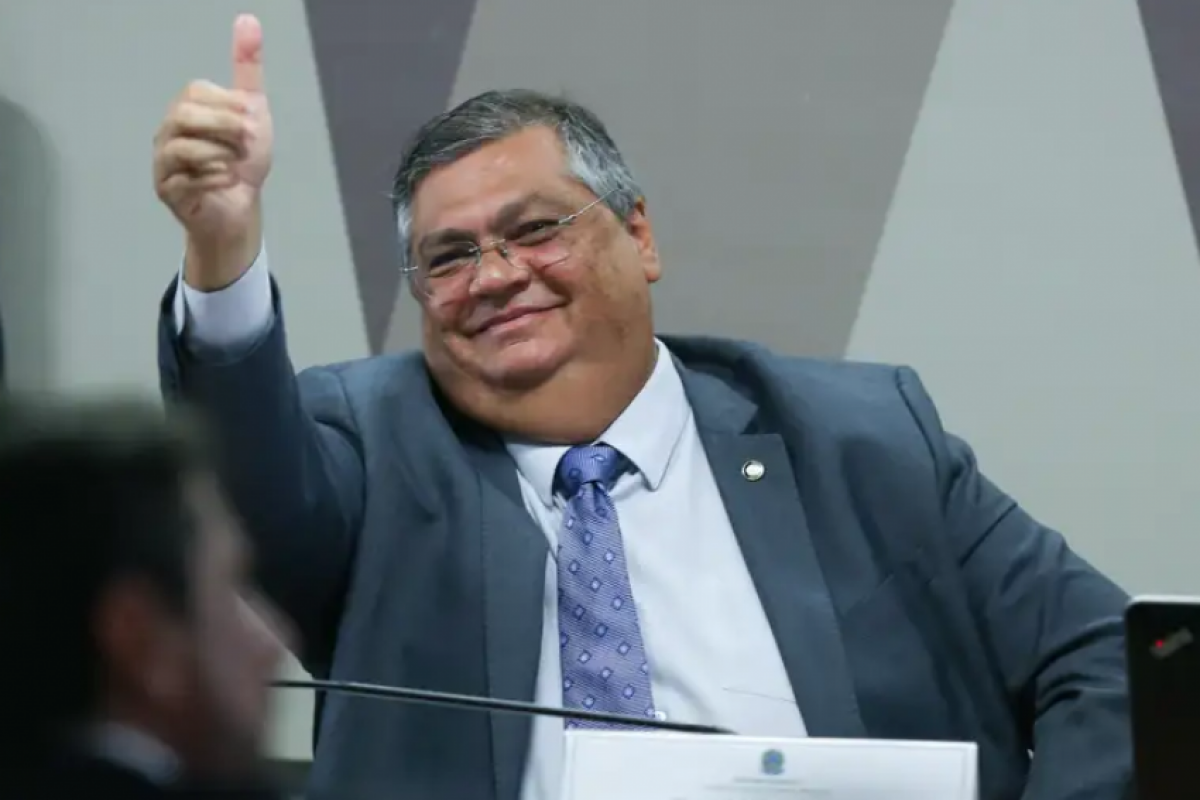 Flávio Dino validou a lei que amplia a fiscalização de obras em Piracicaba.
