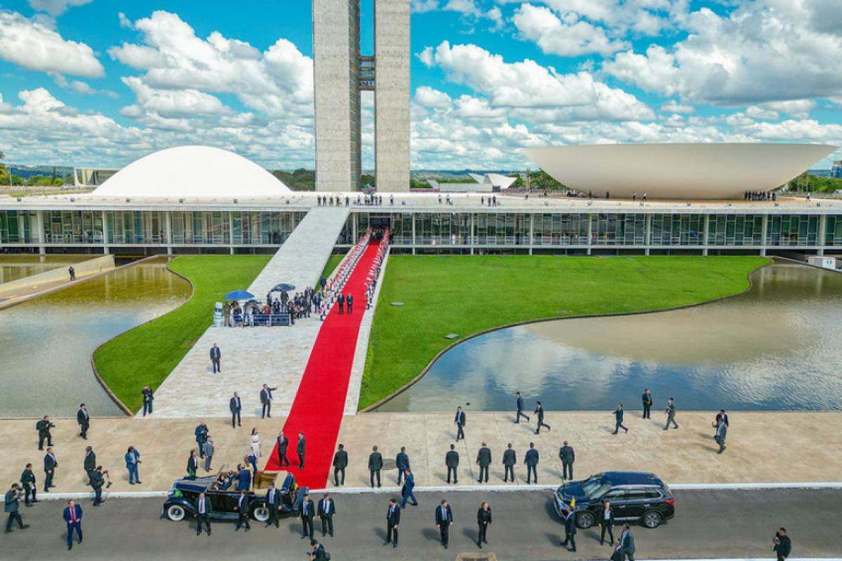 Especialistas alertam que o avanço do custeio administrativo pressiona o orçamento federal.