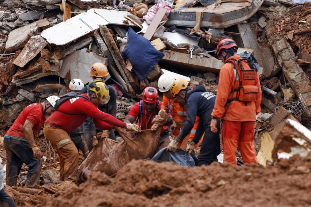 Segundo a corporação, 39 pessoas estão desaparecidas e foram resgatadas 208 com vida