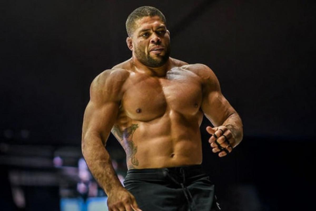 André Galvão nega as acusações e afirma que tomará medidas judiciais