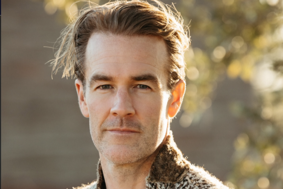 Segundo nota, James morreu tranquilamente, após lidar com a fase final da doença “com coragem, fé e serenidade”. 