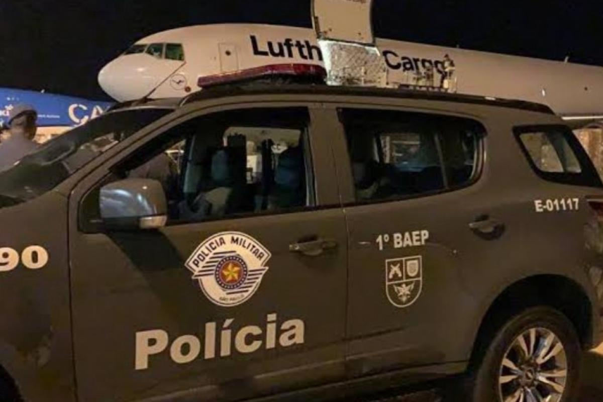 Suspeita tentava embarcar para Pernambuco quando foi detida pelo 1º Baep.