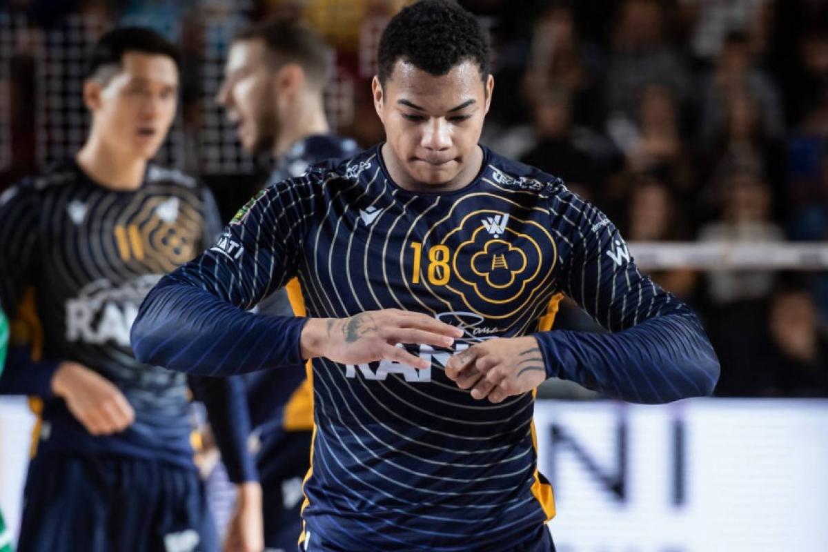 O ponteiro Darlan Souza, 23, defende a equipe italiana Rana Verona