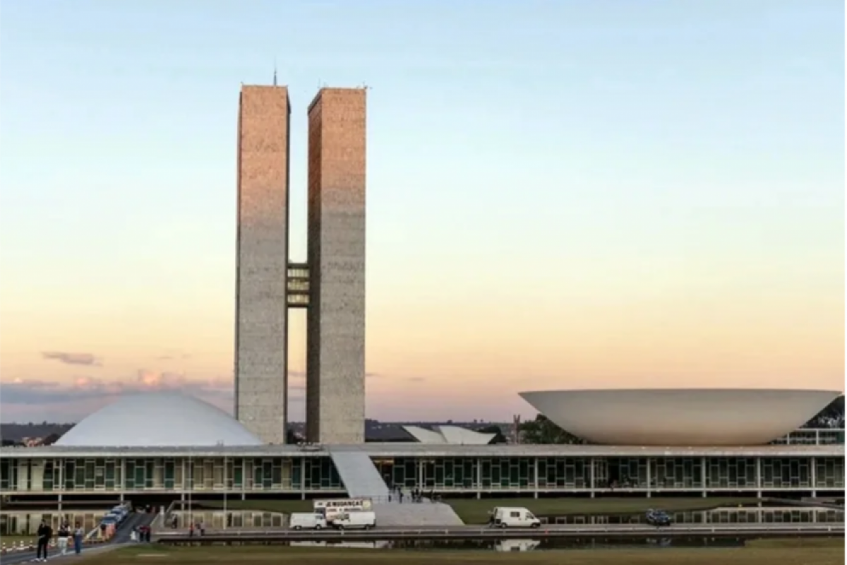 Os aumentos variam entre 8% e 9% e entram em vigor em 2026. 