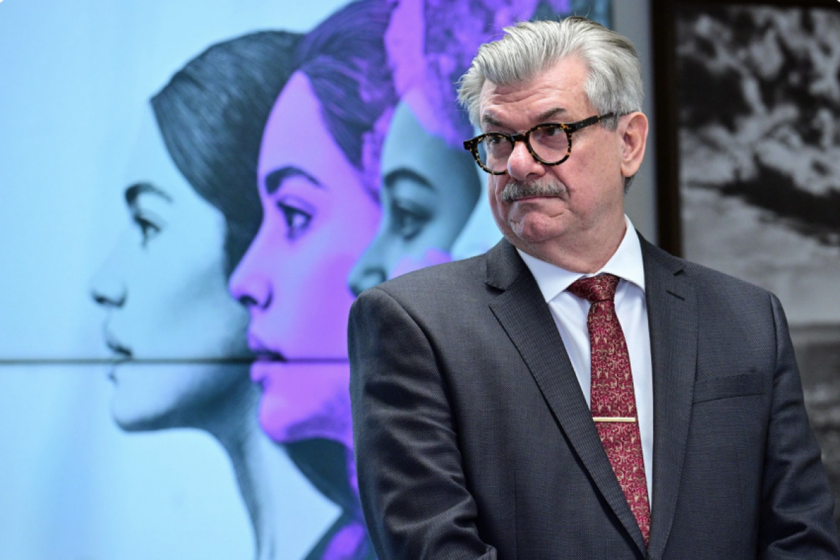 A manutenção da remuneração foi autorizada com base em entendimento do CNJ e não inclui auxílios ou gratificações.