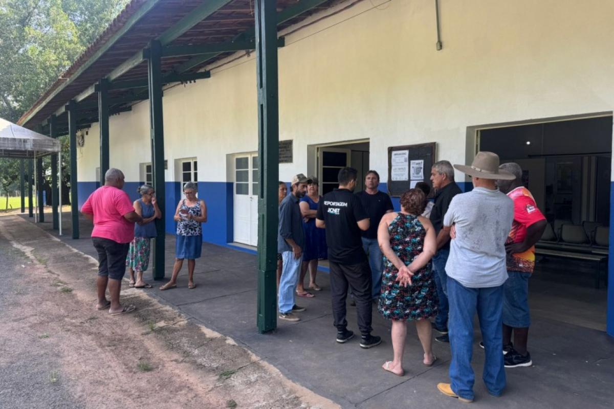 Doze lideranças da população de Tibiriçá receberam o JCNET na USF