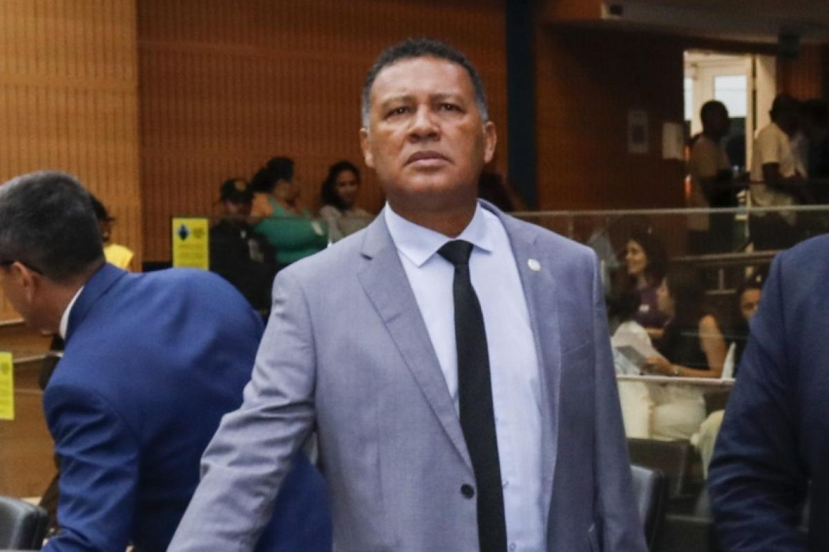 Requerimento contra Permínio Monteiro pode ser lido e votado nesta segunda-feira, antes da análise de projetos da ordem do dia.