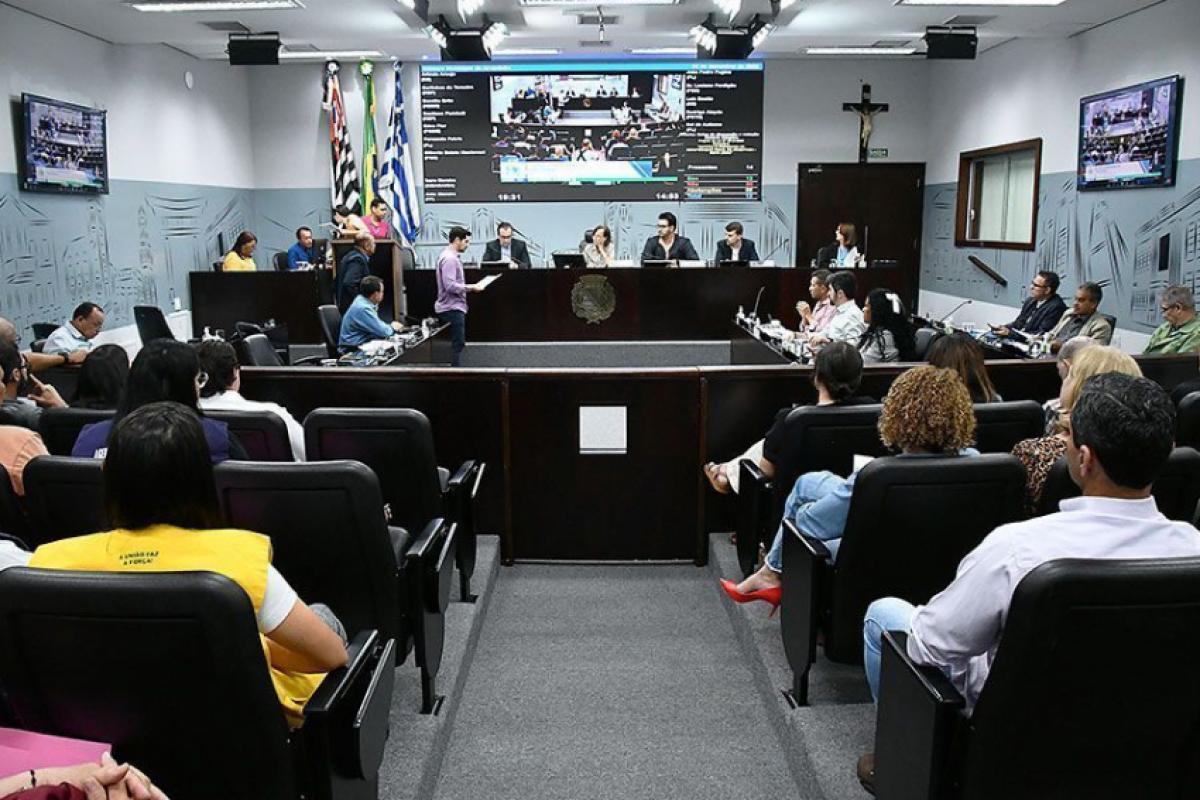 Câmara de Araçatuba retoma trabalhos no dia 18 com dois projetos em votação.